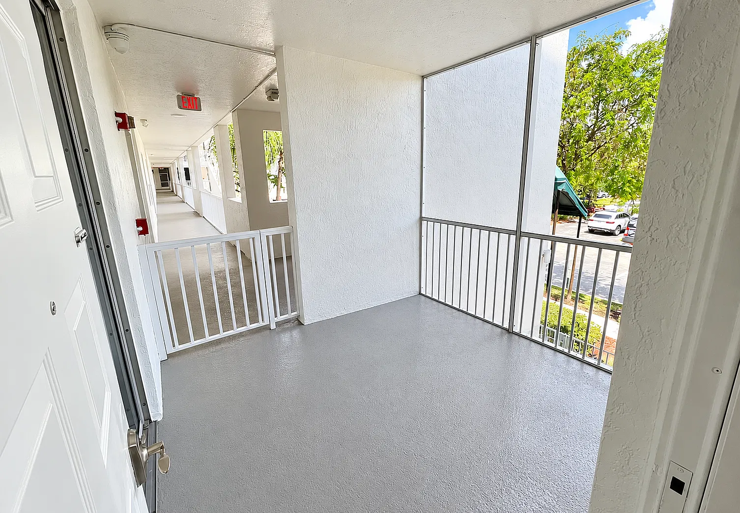 10750 NW 66th St — Photo 4