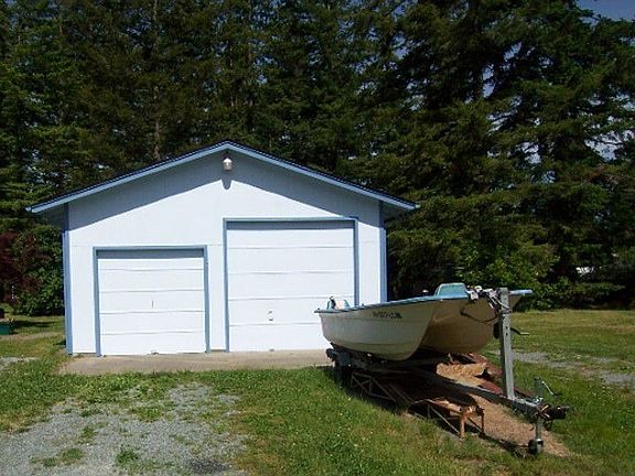 Garage with separate Workshop