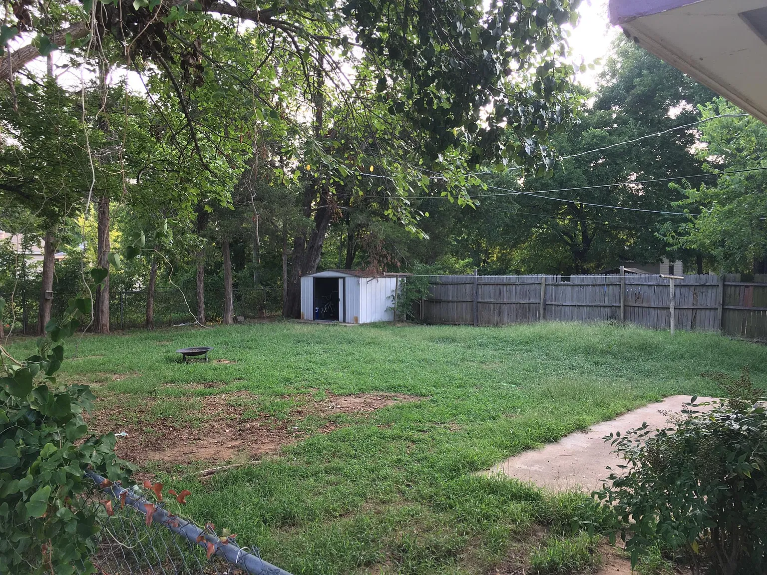 1414 Corinne Dr — Photo 3