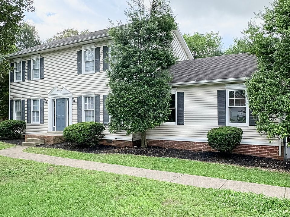 1st image of 19 Hightower Ct