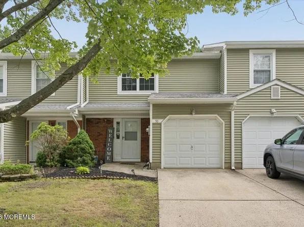 70 Oak Lane, Eatontown, NJ 07724
