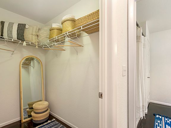 5th image of 1120 E Twiggs St Unit D444
