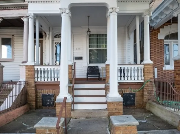 228 W Oak st, Pennsylvania, NJ 17976