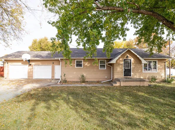 1108 Roosevelt Ave, Norfolk, NE 68701