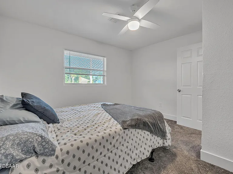 450 Lambert Ave — Photo 21