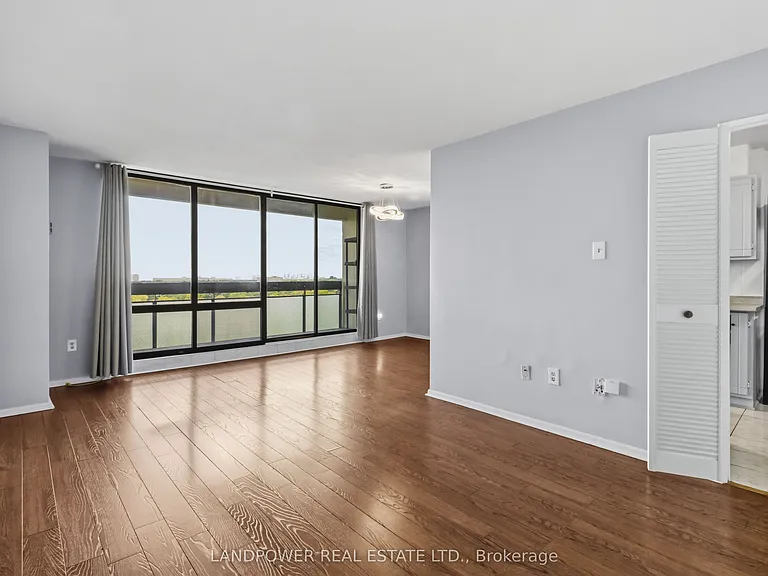 350 Seneca Hill Dr #Penthouse 14 — Photo 7