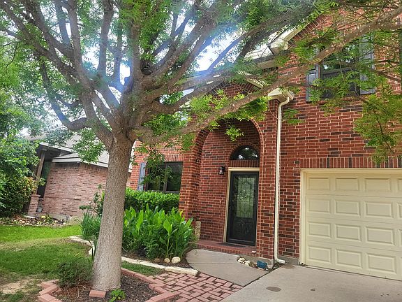 2nd image of 1421 Castlegar Ln