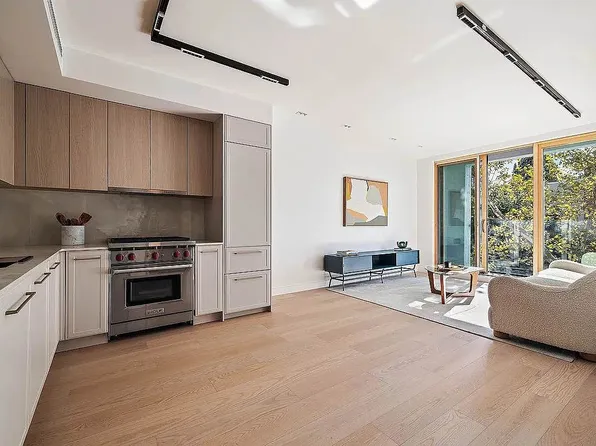 636 Lorimer St #3A, Brooklyn, NY 11211