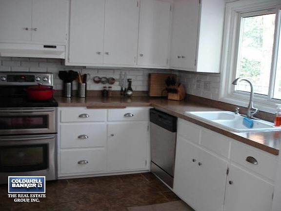 4th image of 1018 Kenwood Ct
