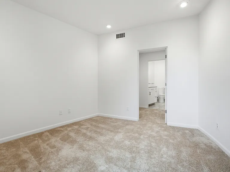 329 Kilkenny Dr — Photo 21