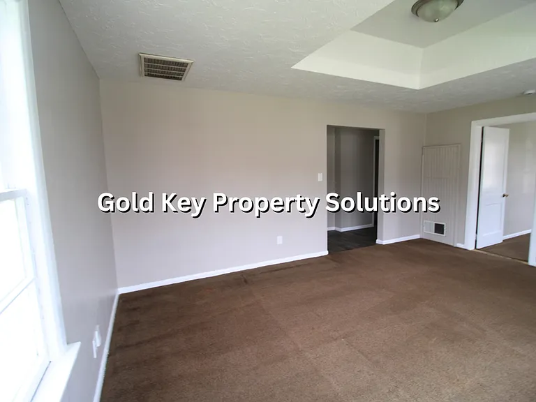 505 W 21st St — Photo 9