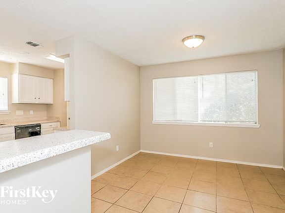 4th image of 17019 Silver Sky Ln