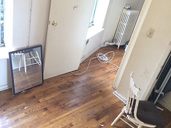3rd image of 126 E 103rd St APT 24