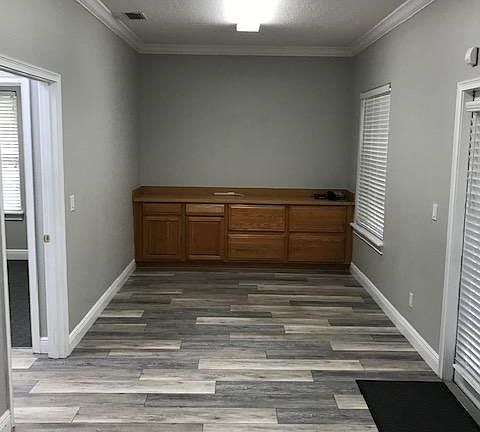 4th image of 465 Summerhaven Dr Suite D