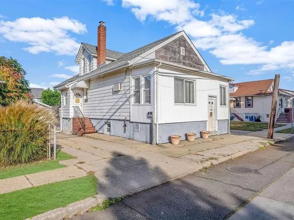 54 Carroll Avenue, Valley Stream, NY 11580