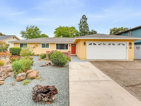 3rd image of 732 Sandra Ln