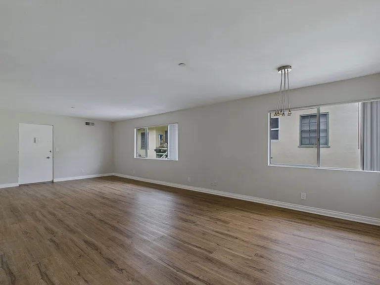 elm142 — Photo 13