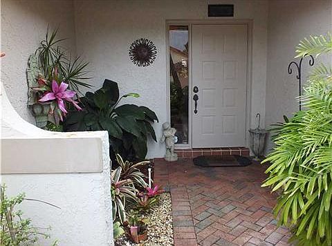 2nd image of 3227 Beechberry Cir