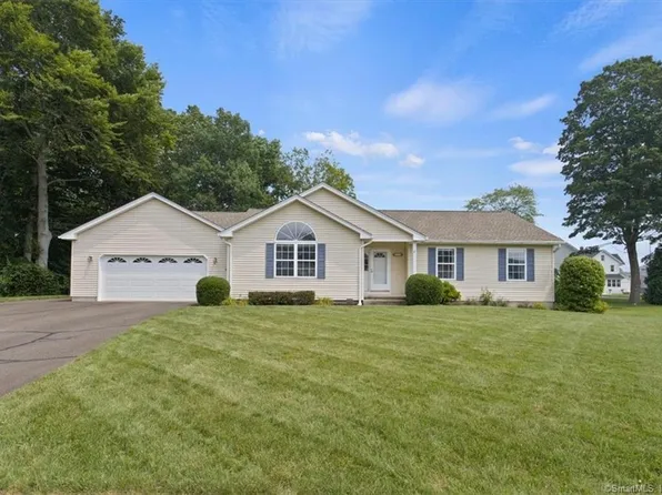 4 Brookview Circle, Windsor Locks, CT 06096