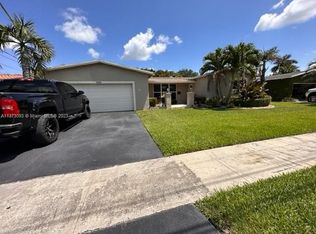 5030 SW 88th Ter, Fort Lauderdale, FL 33328