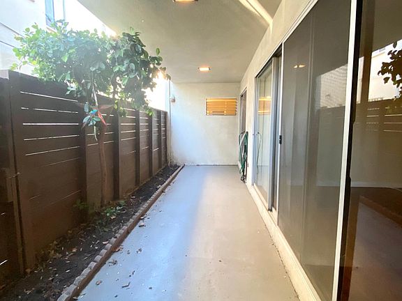 4th image of 205 S Elm Dr