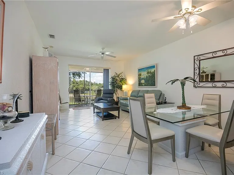 3964 Bishopwood Ct E #1-202 — Photo 4
