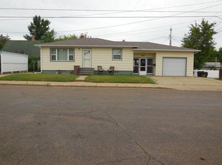30 7th St E, Dickinson, ND 58601