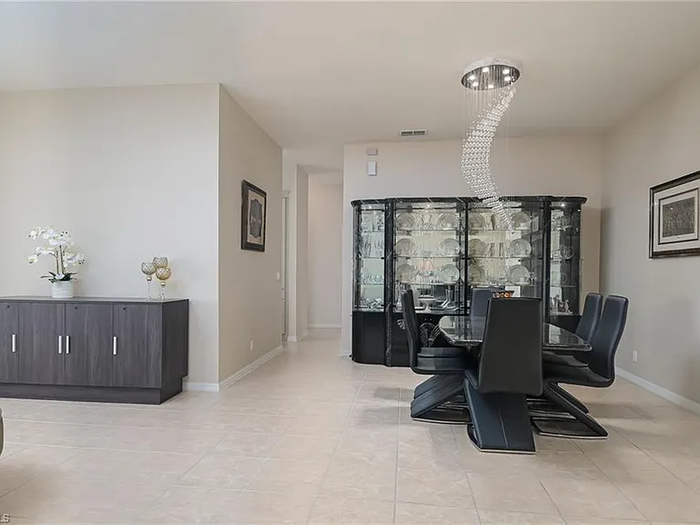 2250 Grove Dr — Photo 15