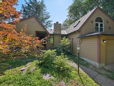 18194 Shady Hollow Way, West Linn, OR, 97068