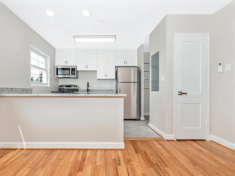 Parkview — Photo 16