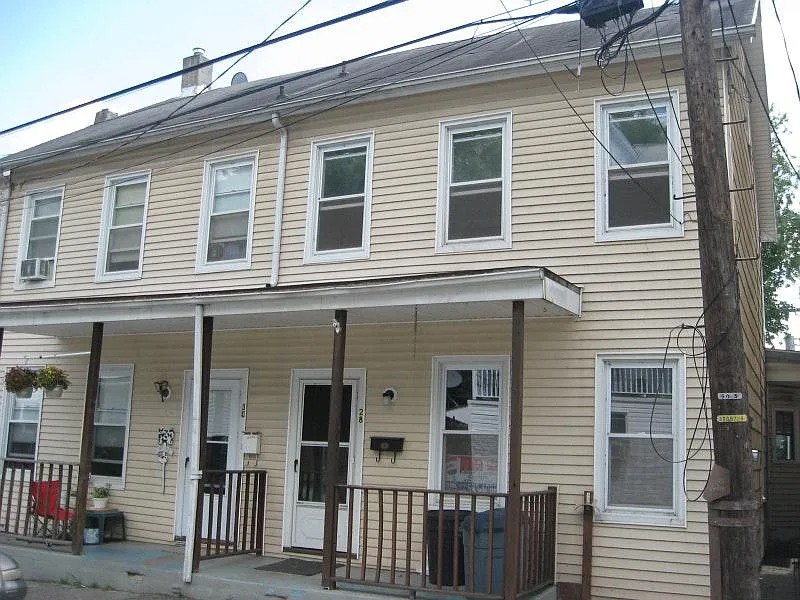 3 bed, $1,850 — Photo 4