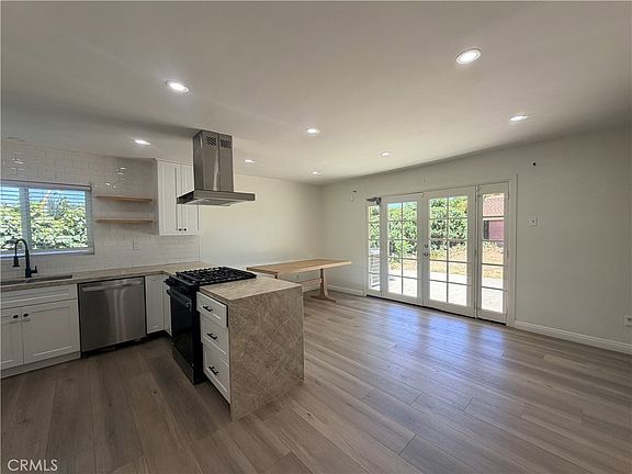 5th image of 2448 Cuatro Dr