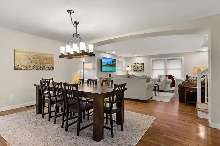 29 Versailles Ave — Photo 15