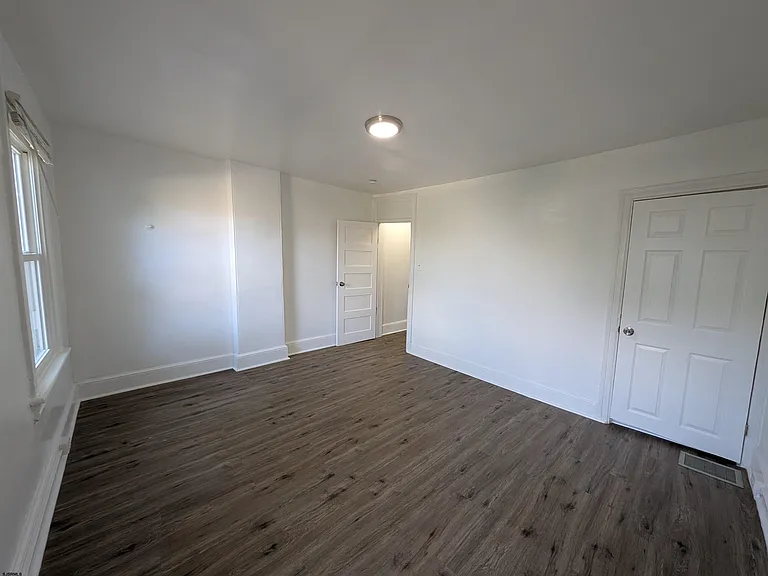 904 Westcoat Pl — Photo 13