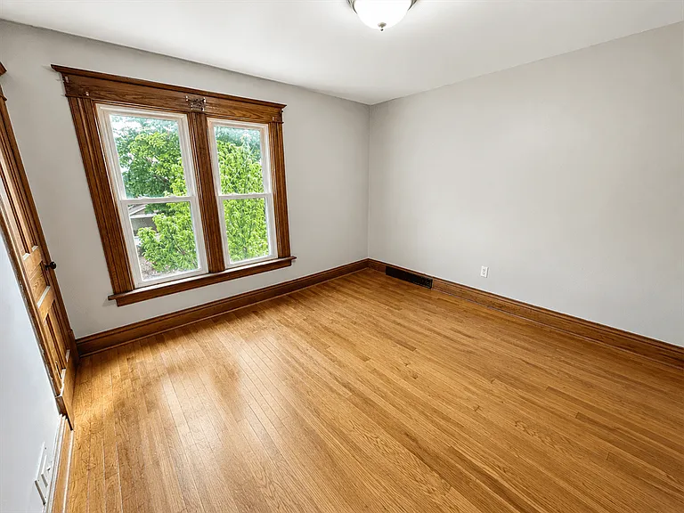 413 E Maple Ave #2 — Photo 7