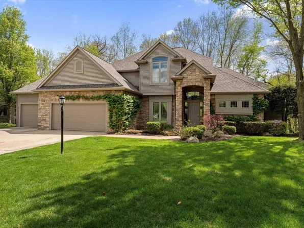 23306 Bluff Crest Dr, Elkhart, IN 46516