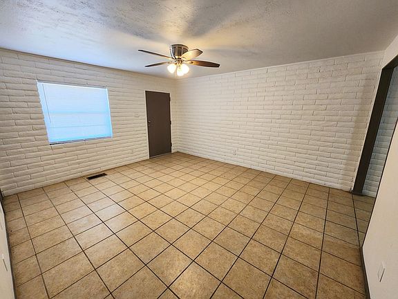 4th image of 1409 Aspen Dr APT C