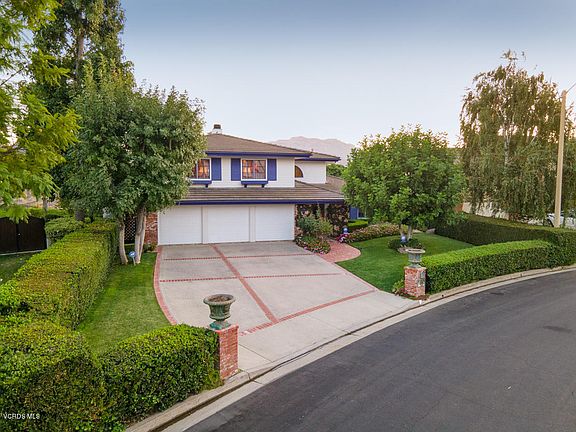 3rd image of 32076 Canterhill Pl