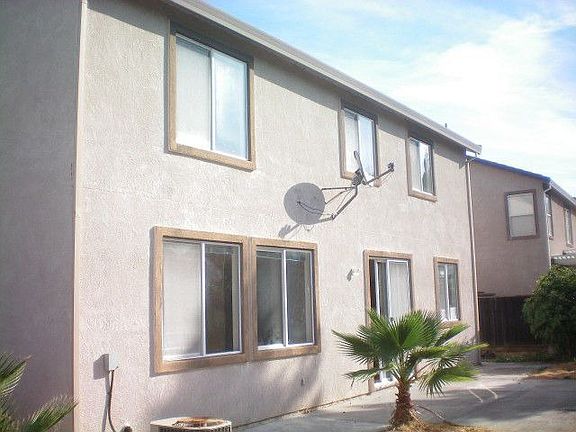5th image of 590 Boone Dr