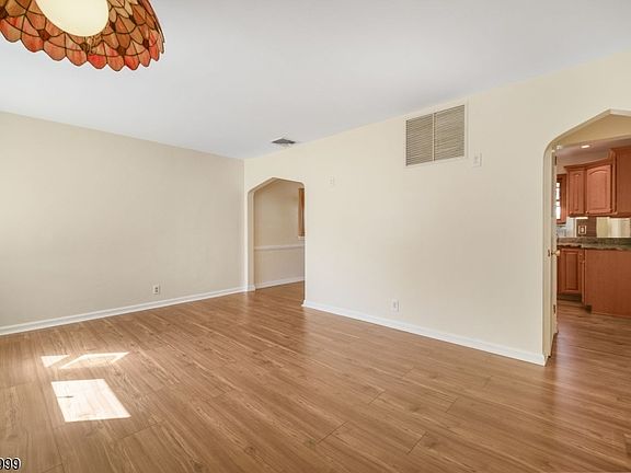 2nd image of 9-14 6Th St