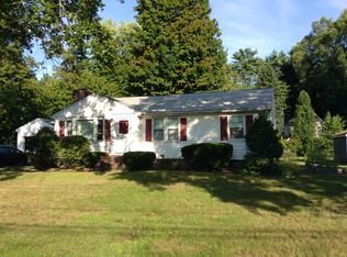 9 Clark Rd, Bedford, MA 01730