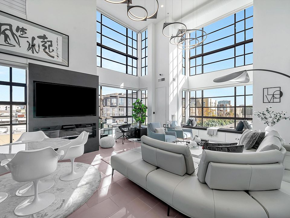 1st image of 590 6th St APT 301