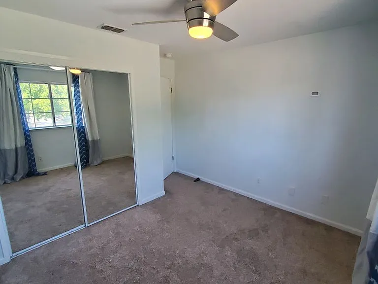 8700 Brittany Park Dr — Photo 2