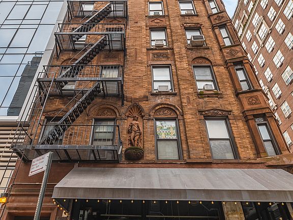 5th image of 150 E 87th St APT 2D