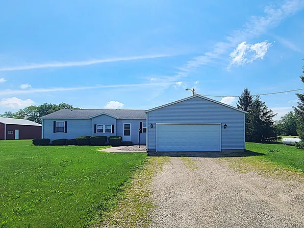 9830 Yorktown Rd, Lyndon, IL 61261