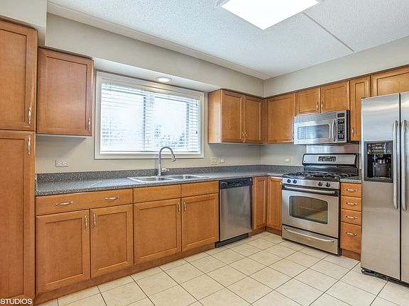 4th image of 390 Western Ave #211