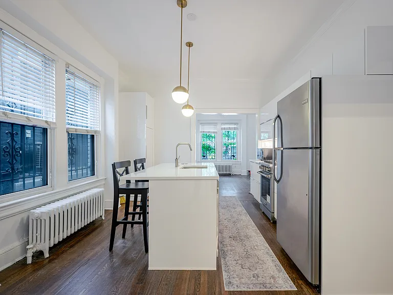 763 Girard St NW — Photo 3
