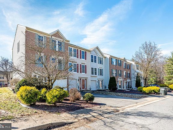 2nd image of 14 Inkberry Ct