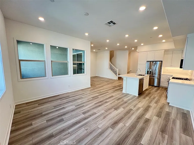 435 Mullberry Pl — Photo 16