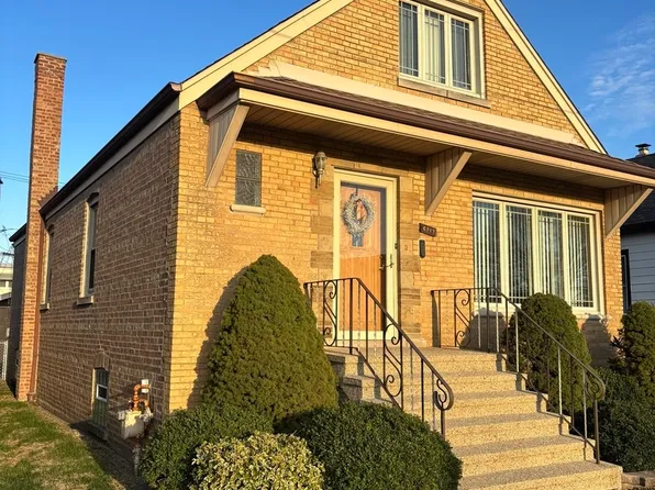 (undisclosed Address), Chicago, IL 60638